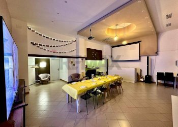 Sala da pranzo - Commercial Premises Via Francesco Petrarca
 
21-23, Corigliano-Rossano - photo 3