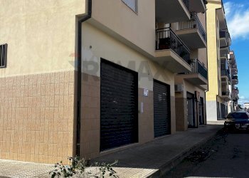 Edificio all\'aperto - Commercial Premises via San Francesco
 
55-57, Corigliano-Rossano - photo 1