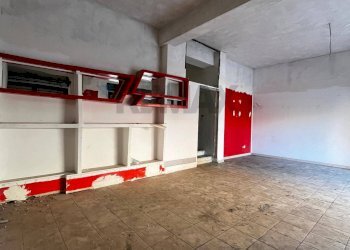 Stanza vuota - Commercial Premises via San Francesco
 
55-57, Corigliano-Rossano - photo 4