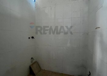 Stanza vuota - Commercial Premises via San Francesco
 
55-57, Corigliano-Rossano - photo 8