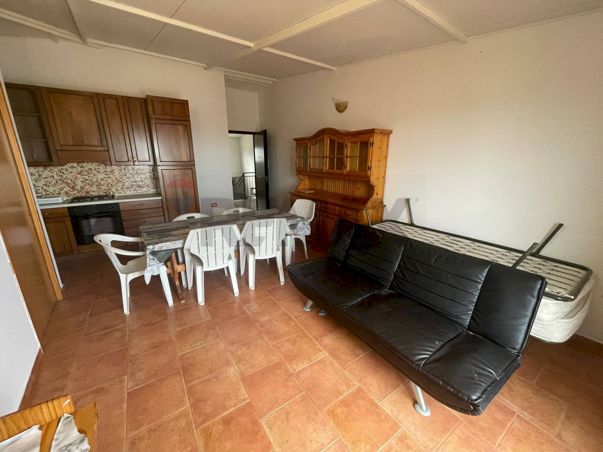 Sala da pranzo - Quadrilocale Via Archimede
 
12, Corigliano-Rossano - foto 3