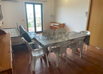 Sala da pranzo - Quadrilocale Via Archimede
 
12, Corigliano-Rossano - foto 2