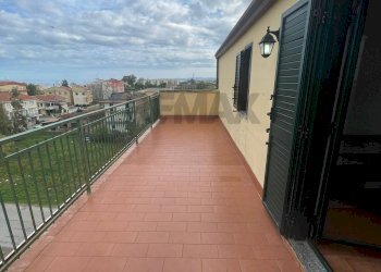 Terrazza - Quadrilocale Via Archimede
 
12, Corigliano-Rossano - foto 7