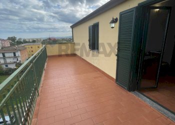 Terrazza - Quadrilocale Via Archimede
 
12, Corigliano-Rossano - foto 9