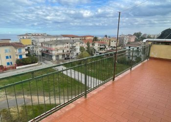 Balcone - Quadrilocale Via Archimede
 
12, Corigliano-Rossano - foto 9