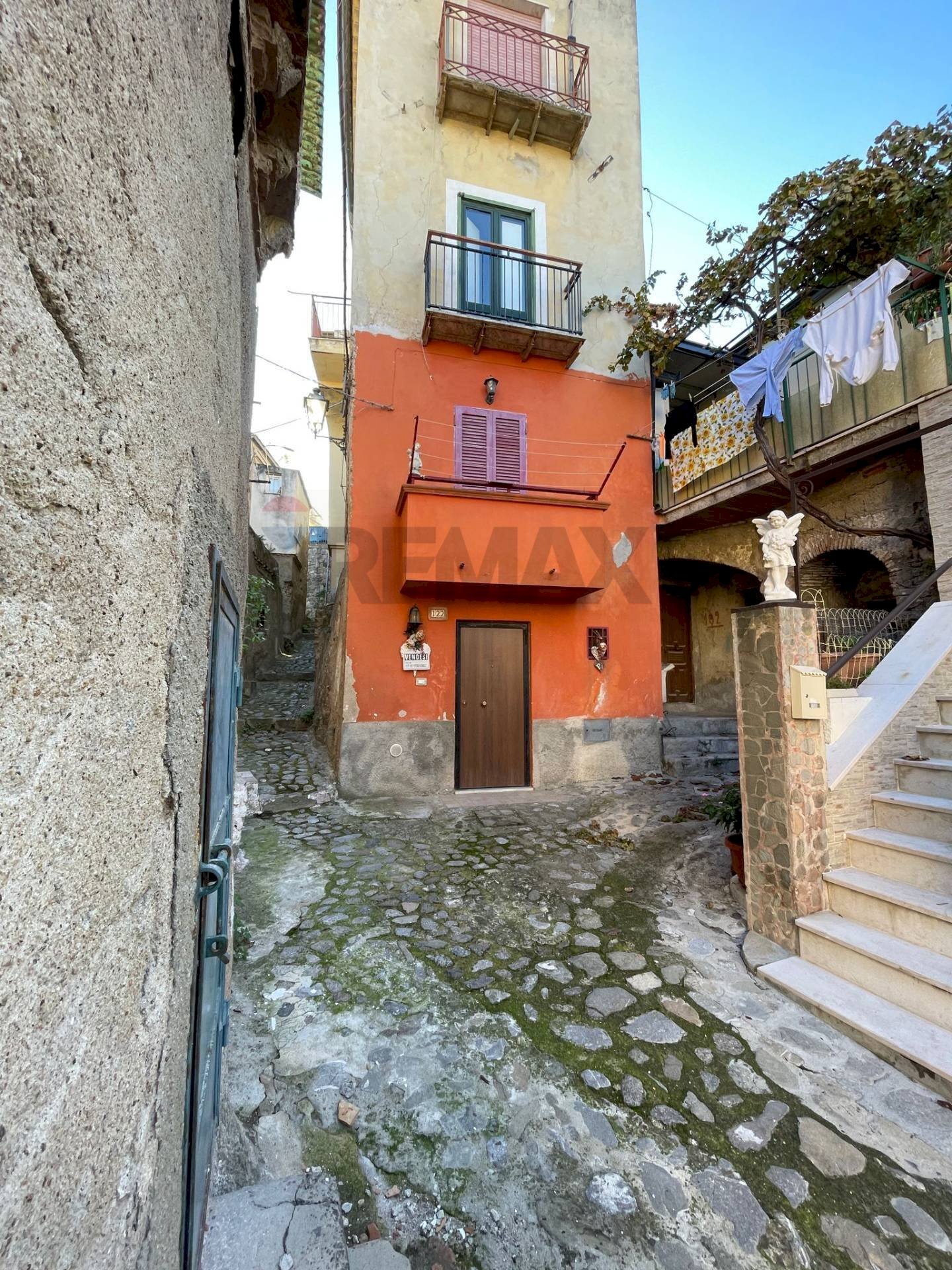 Casa all\'aperto - Casa semi indipendente via borghesia
 
122, Corigliano-Rossano - foto 1