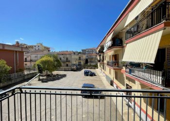 Balcone - Appartamento via macchiavelli
 
12, Corigliano-Rossano - foto 13