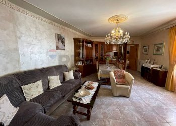 Sala da pranzo - Casa indipendente corso garibaldi
 
26, Corigliano-Rossano - foto 9