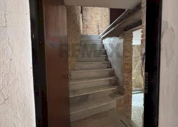 Scale - Villa Bifamiliare Via San Francesco
 
31, Corigliano-Rossano - foto 4