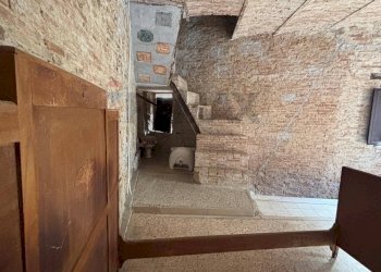 Scale - Villa Bifamiliare Via San Francesco
 
31, Corigliano-Rossano - foto 14