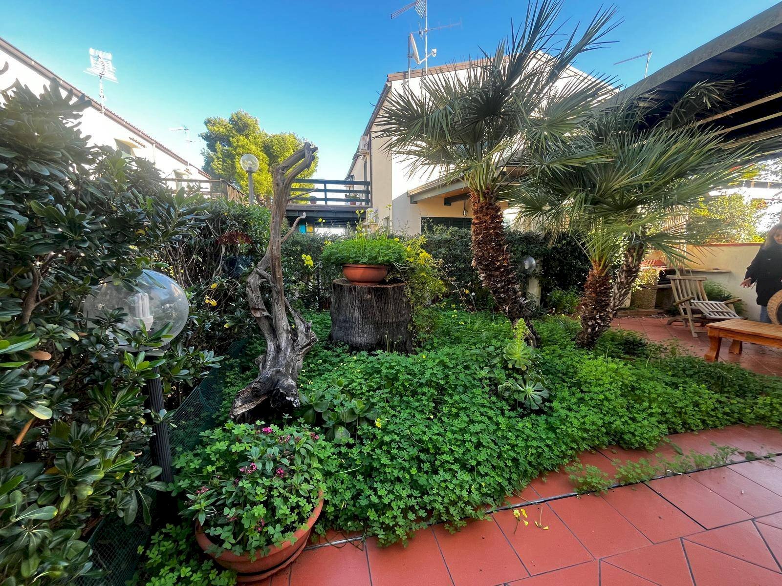 Giardino - Villa a Schiera complesso Oleandro
 
85, Cassano all'Ionio - foto 1