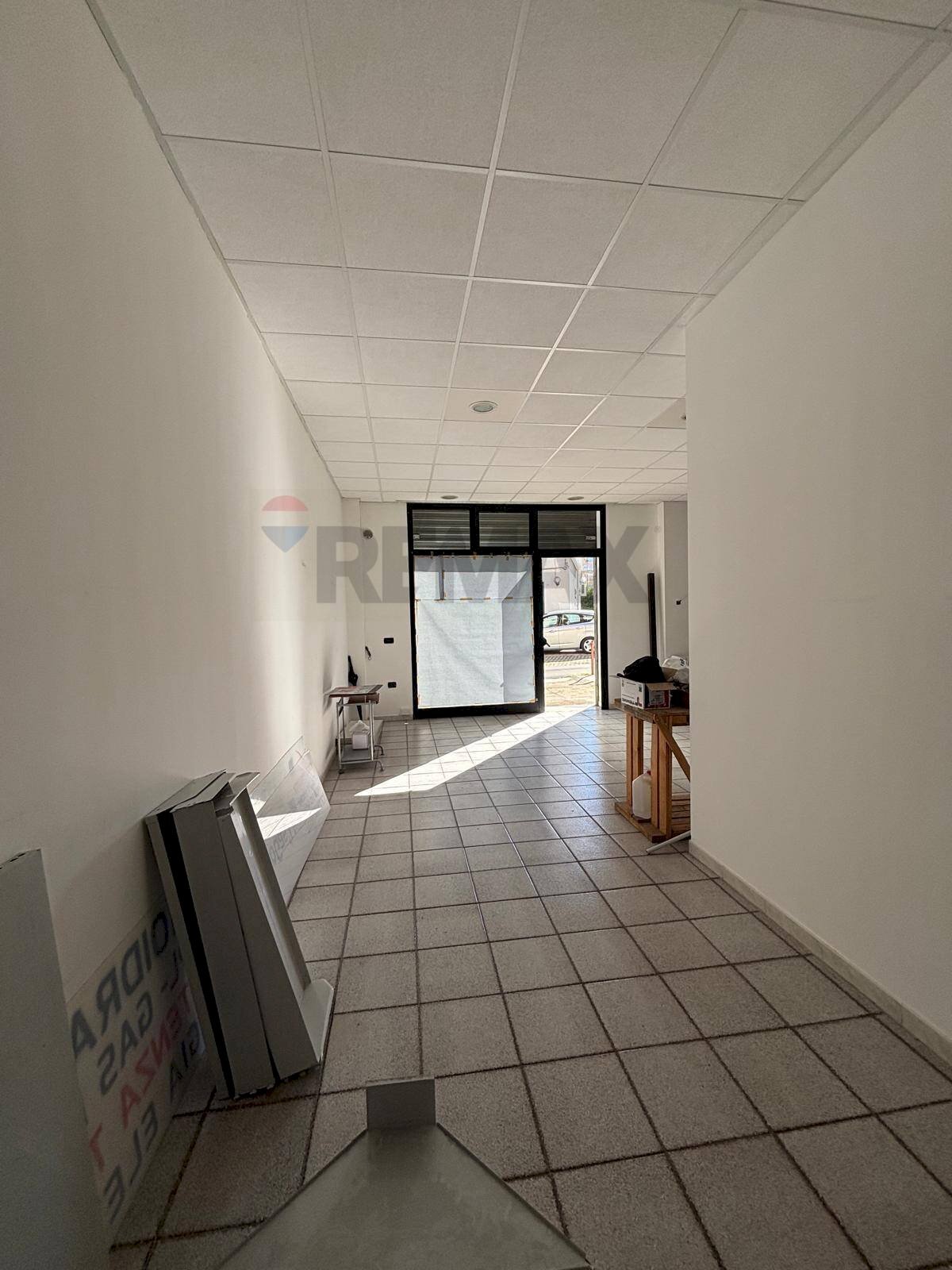 Stanza vuota - Commercial Premises Via de Novellis Fedelis
20, Corigliano-Rossano - photo 2