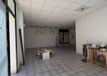 Stanza vuota - Commercial Premises Via de Novellis Fedelis
 
20, Corigliano-Rossano - photo 3