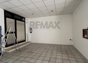 Stanza vuota - Commercial Premises Via de Novellis Fedelis
 
20, Corigliano-Rossano - photo 5