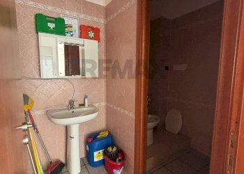 Bagno - Commercial Premises Via de Novellis Fedelis
 
20, Corigliano-Rossano - photo 10