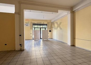 Stanza vuota - Commercial Premises via fedelis de novellis
 
29a, Corigliano-Rossano - photo 7