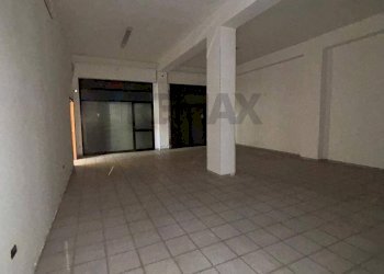 Stanza vuota - Commercial Premises via fedelis de novellis
 
29a, Corigliano-Rossano - photo 11