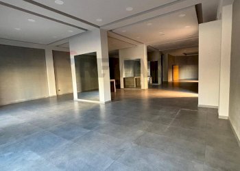 Stanza vuota - Commercial Premises Via Fedelis De Novellis
 
20, Corigliano-Rossano - photo 4