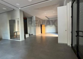 Stanza vuota - Commercial Premises Via Fedelis De Novellis
 
20, Corigliano-Rossano - photo 9