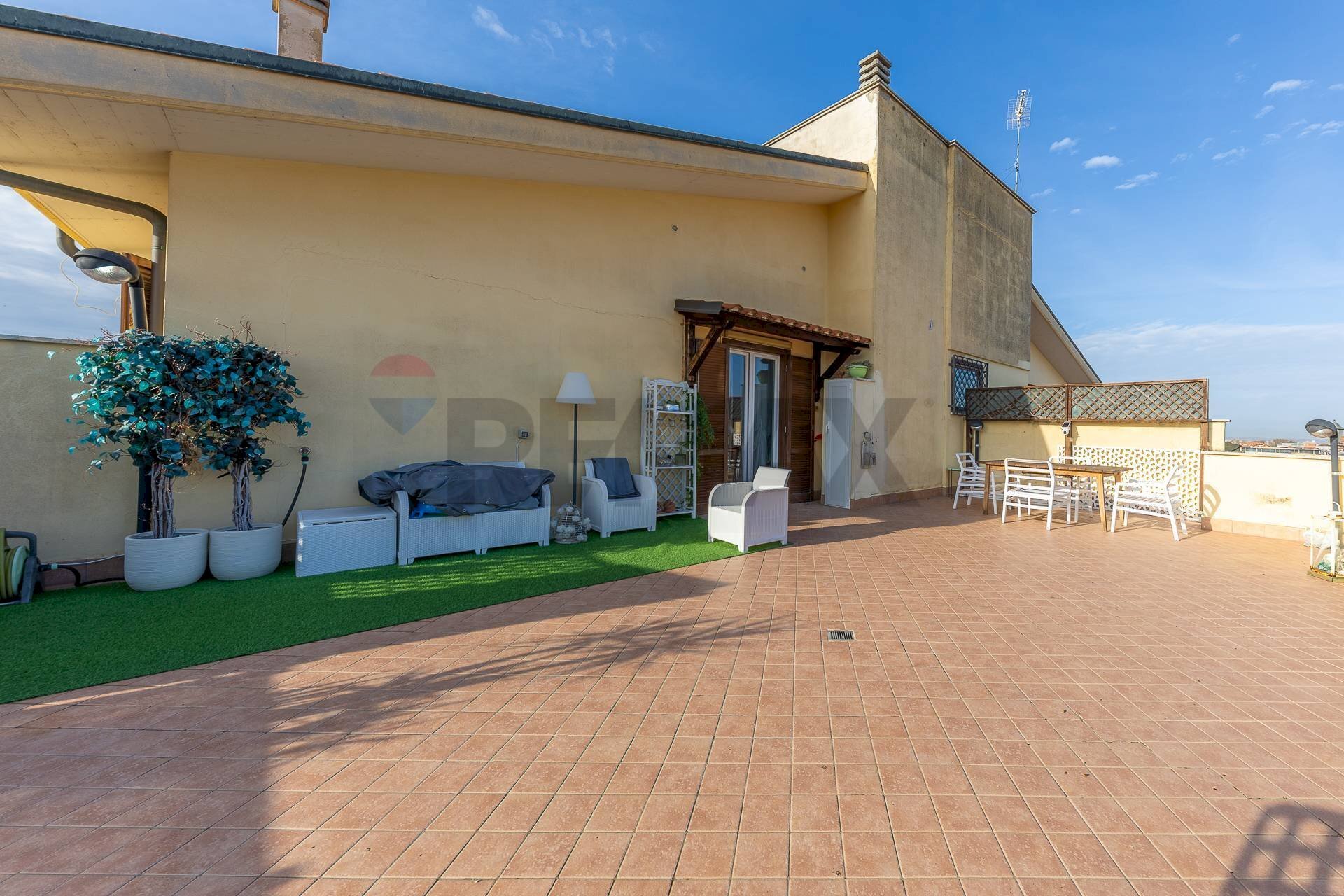 Terrazza - Trilocale Via Locadi
 
10, Roma - foto 3