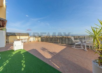 Terrazza - Trilocale Via Locadi
 
10, Roma - foto 2