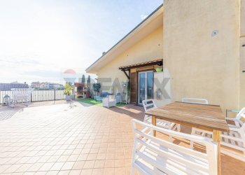 Terrazza - Trilocale Via Locadi
 
10, Roma - foto 4