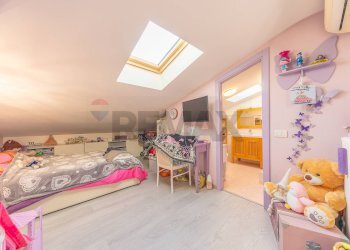 Camera / camera da letto - Trilocale Via Locadi
 
10, Roma - foto 31