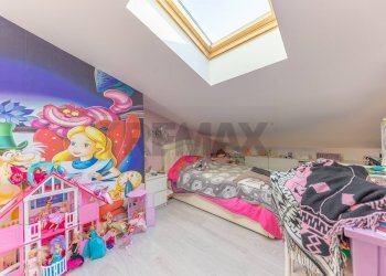 Camera / camera da letto - Trilocale Via Locadi
 
10, Roma - foto 32