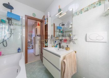 Bagno - Trilocale Via Locadi
 
10, Roma - foto 37