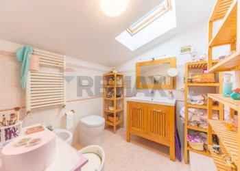 Bagno - Trilocale Via Locadi
 
10, Roma - foto 38