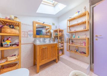 Bagno - Trilocale Via Locadi
 
10, Roma - foto 41