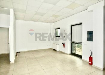 UFFICIO - Office via francesco petrarca
 
42, Campi Bisenzio - photo 14