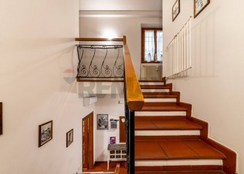 Scale - Casa semi indipendente Via Centola
 
10, Campi Bisenzio - foto 20