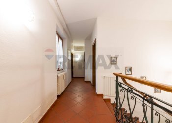 Hall / corridoio - Casa semi indipendente Via Centola
 
10, Campi Bisenzio - foto 21