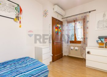 Camera / camera da letto - Casa semi indipendente Via Centola
 
10, Campi Bisenzio - foto 25
