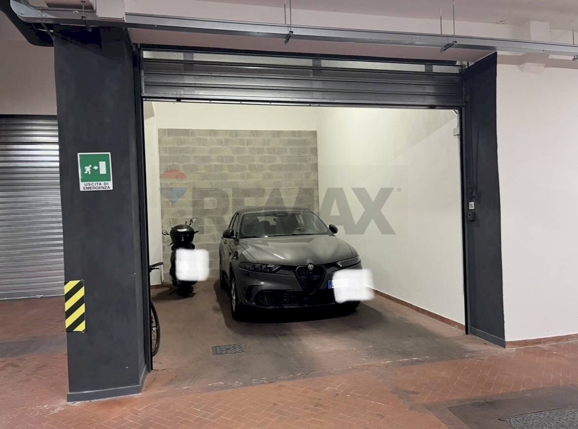 Parcheggio - Box viale Redi
 
53, Firenze - photo 2