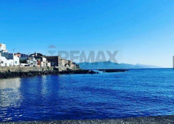 Vista dell\'acqua - Cafeteria - Cold Bar via strada 23
 
44/46, Riposto - photo 1