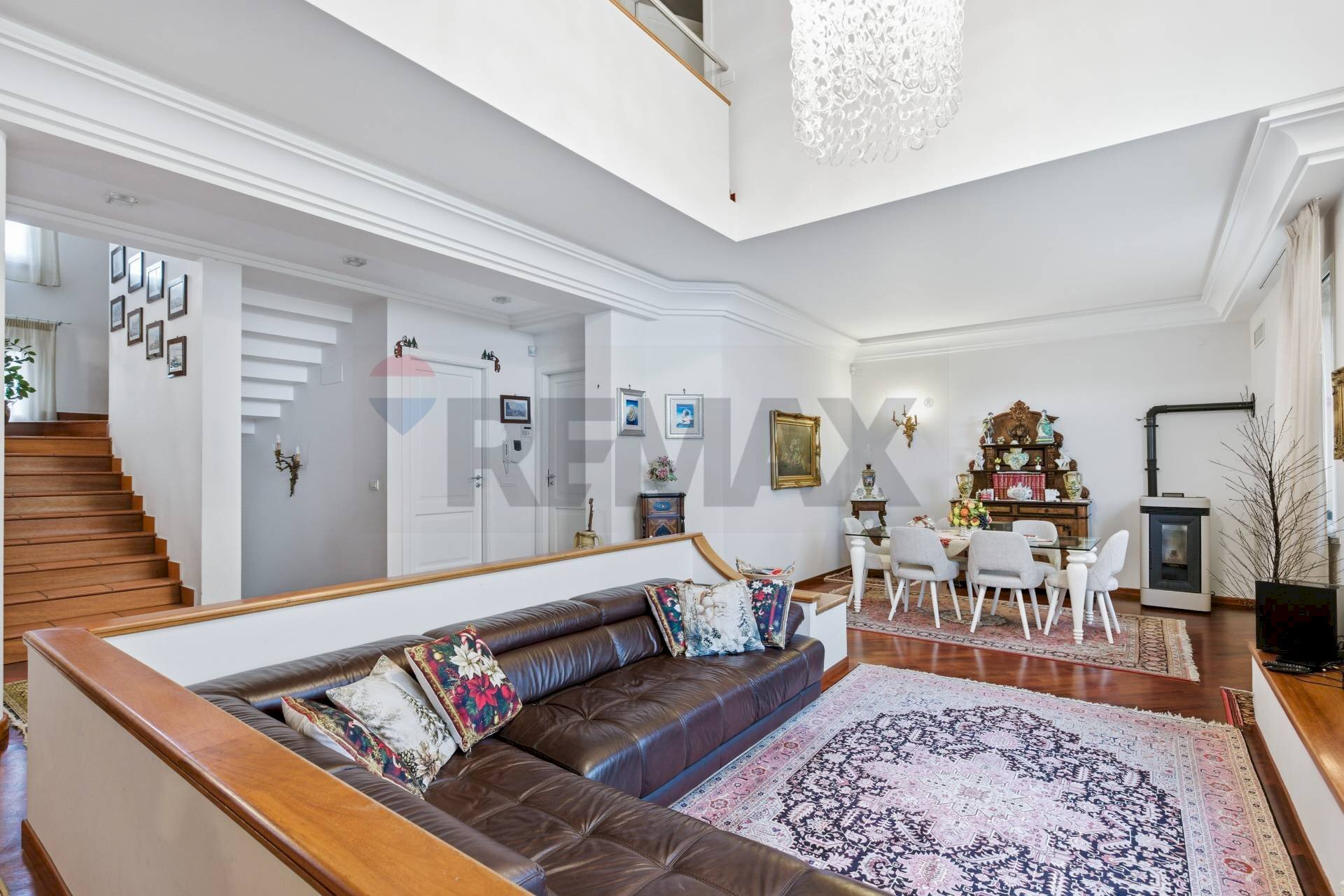 Sala da pranzo - Villa Via Platano
 
60, Giarre - photo 1