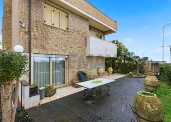 Casa all\'aperto - Villa Via Platano
 
60, Giarre - foto 2