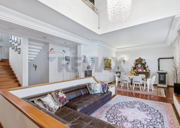 Sala da pranzo - Villa Via Platano
 
60, Giarre - foto 1