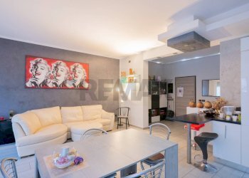 Sala da pranzo - Trilocale Via Porzio
 
1, Casalmaggiore - foto 5