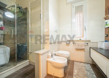 Bagno - Trilocale Via Porzio
 
1, Casalmaggiore - foto 11
