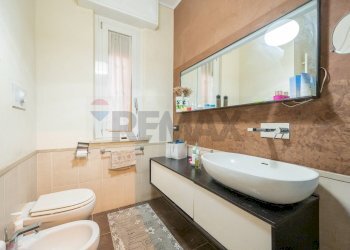 Bagno - Trilocale Via Porzio
 
1, Casalmaggiore - foto 12