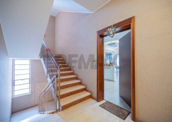 Scale - Trilocale Via Porzio
 
1, Casalmaggiore - foto 16