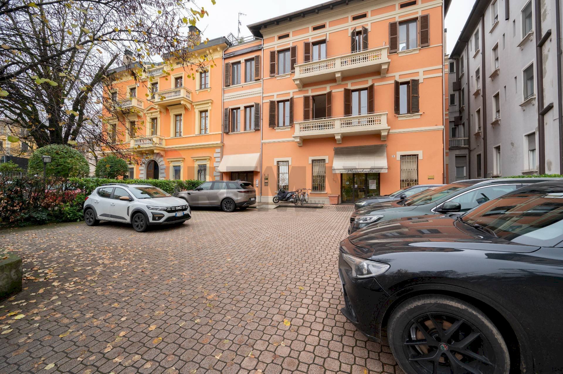 Edificio all\'aperto - Three-room apartment Piazzale Genarale Carlo Alberto Dalla Chiesa
 
3, Parma - photo 3