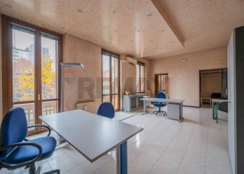 Ufficio - Trilocale Piazzale Genarale Carlo Alberto Dalla Chiesa
 
3, Parma - foto 25