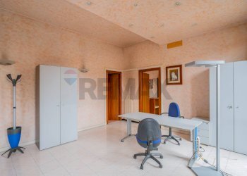 Ufficio - Trilocale Piazzale Genarale Carlo Alberto Dalla Chiesa
 
3, Parma - foto 26