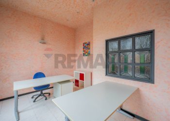 Ufficio - Trilocale Piazzale Genarale Carlo Alberto Dalla Chiesa
 
3, Parma - foto 39