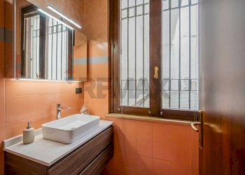 Bagno - Trilocale Piazzale Genarale Carlo Alberto Dalla Chiesa
 
3, Parma - foto 22