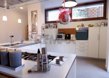 Cucina - Villa Bifamiliare Viella Pasquale Salvatores
 
11, Caserta - foto 7